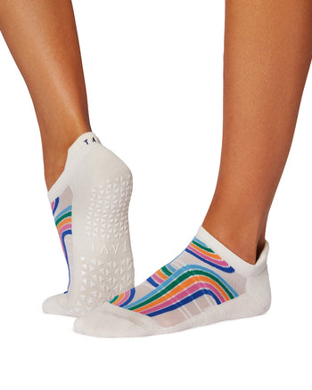 Savvy Grip Socks | Socks > Grip | Tavi – ToeSox | Tavi | Vooray