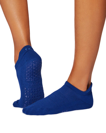 Savvy Tec Grip Socks | Socks > Grip | Tavi – ToeSox | Tavi | Vooray