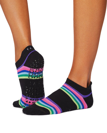 Savvy Grip Socks | Socks > Grip | Tavi – ToeSox | Tavi | Vooray