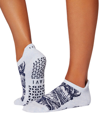 Savvy Grip Socks | Socks > Grip | Tavi – ToeSox | Tavi | Vooray
