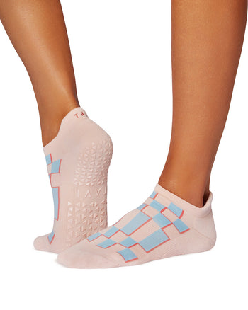 Savvy Grip Socks | Socks > Grip | Tavi – ToeSox | Tavi | Vooray