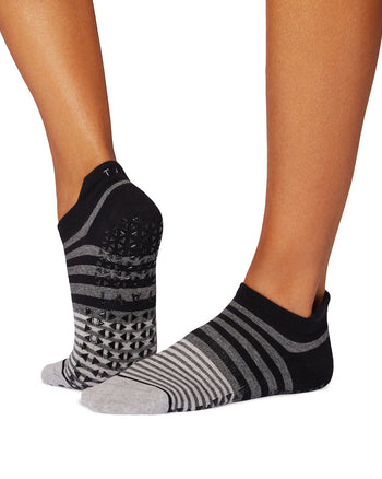 Savvy Grip Socks | Socks > Grip | Tavi – ToeSox | Tavi | Vooray